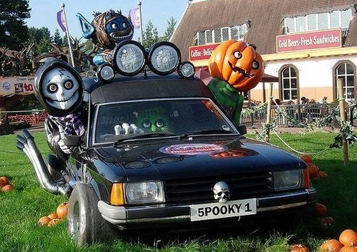 halloween, car, car decor scary