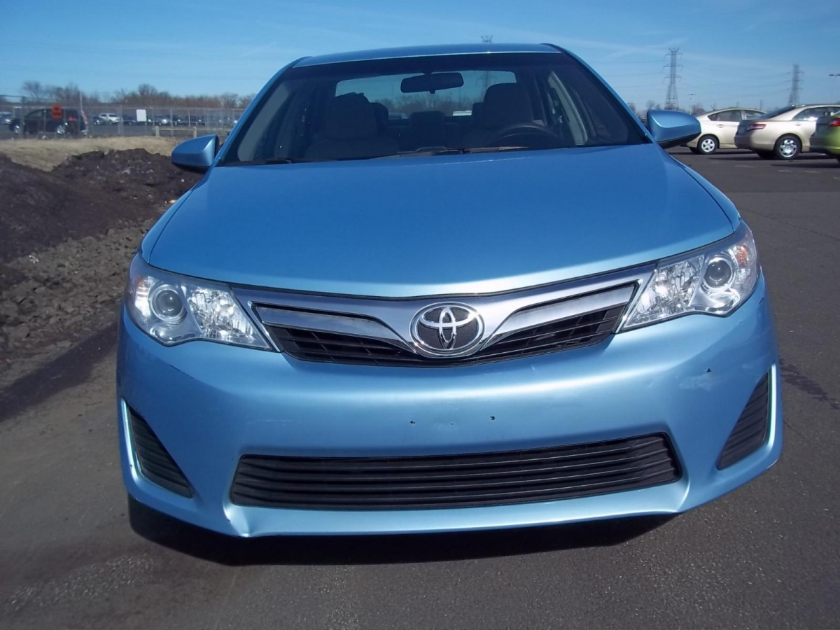 2012 Toyota CAMRY LE