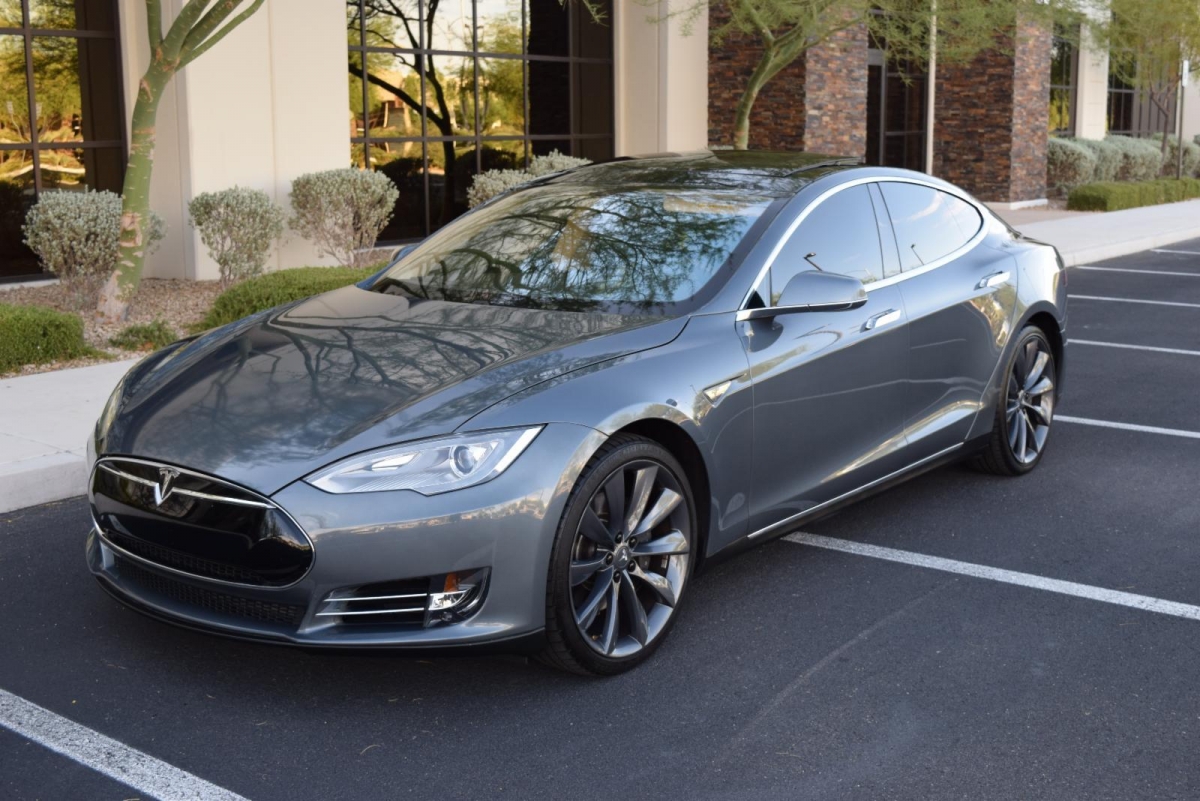 2012 Tesla MODEL S SIGNATURE PERFORMANCE