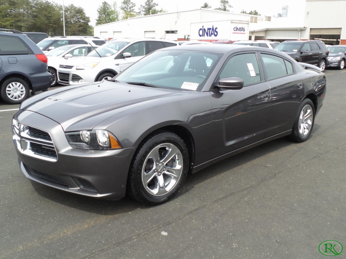 2013 Dodge CHARGER 
