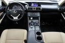 2015 Lexus IS image-10