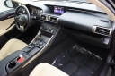 2015 Lexus IS image-8