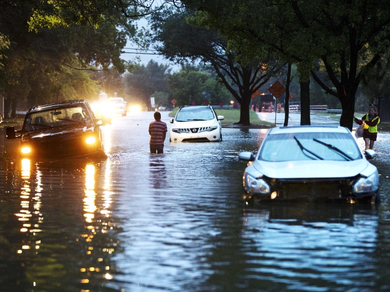 Car sales will rise after the Harvey hurricane ends