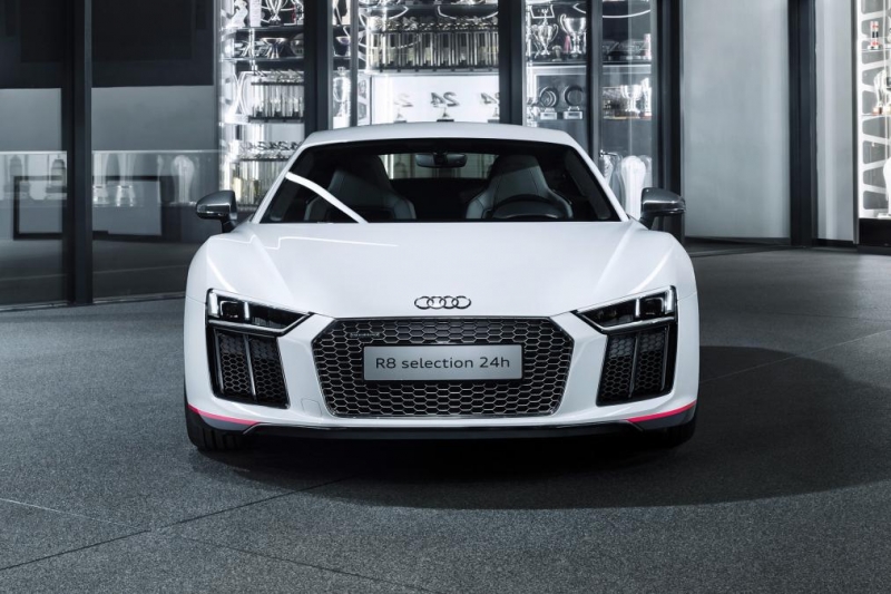 Audi launches a special edition of R8V10 Plus!