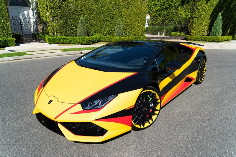 A stunningly wrapped Lamborghini Huracan - cool or tawdry?