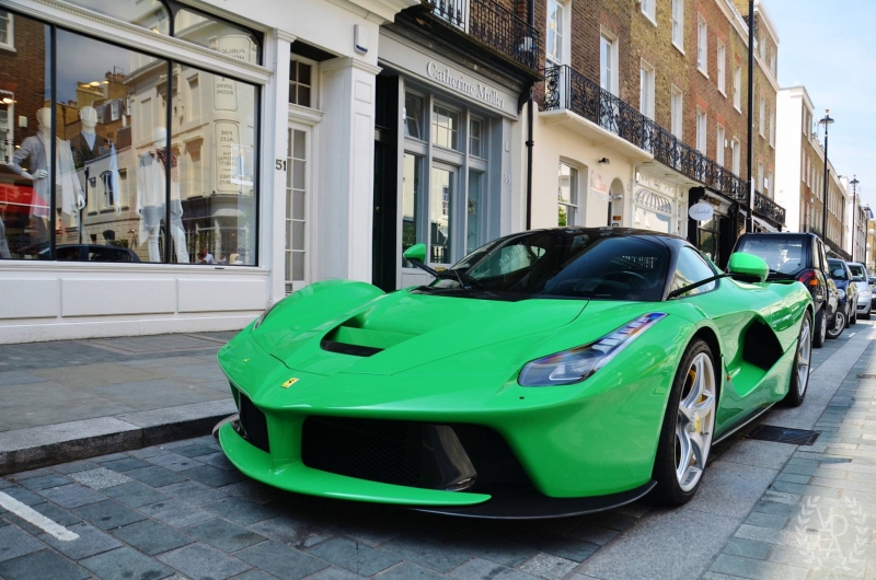 A spectacular green Ferrari LaFerrari turns heads on London streets