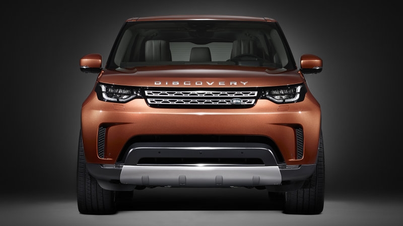 The 2017 Land Rover Discovery with an unstoppable spirit of adventure!